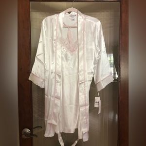 Linea Donatella “Mrs.” Satin Robe & Gown Set - Medium